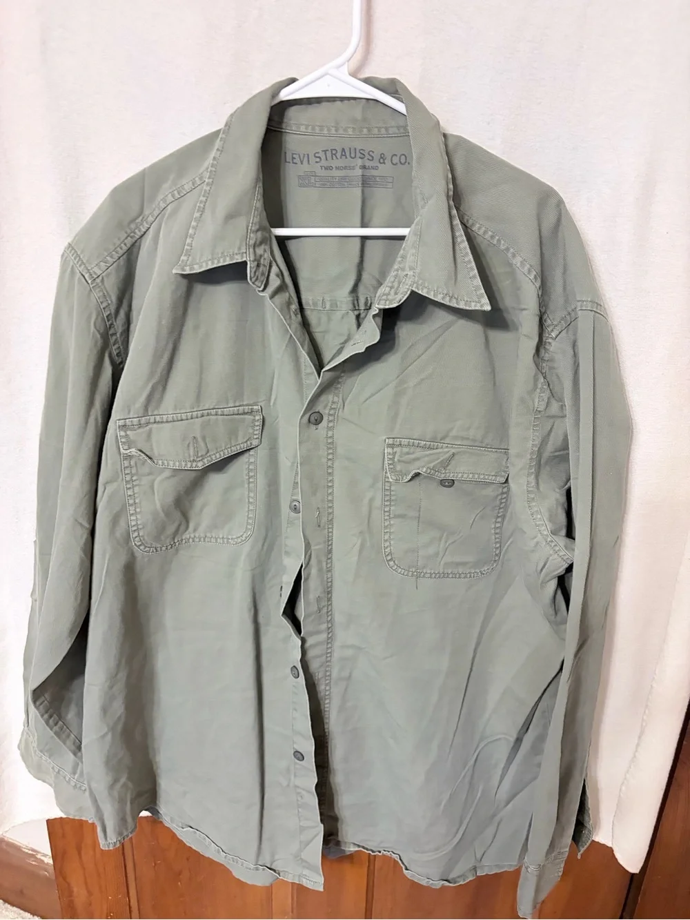 Vintage Levi's Men's Olive Green Utility Shirt Jacket - Picture 2 of 5